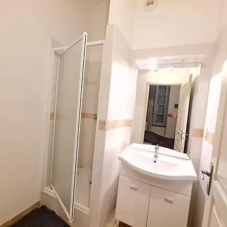 4 Voyageurs Avec Terrasse - Wifi Appartement *